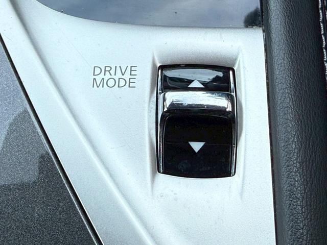 スカイライン ２００ＧＴ－ｔタイプＰ　禁煙車　黒革シート　メーカーナビ　アラウンドビューモニター　ＬＥＤヘッドライト　ドライブレコーダー　ＥＴＣ　フルセグＴＶ　Ｂｌｕｅｔｏｏｔｈ　スマートキー　前席シートヒーター　パワーシート（48枚目）