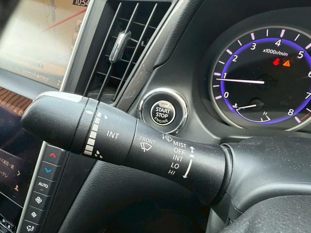 スカイライン ２００ＧＴ－ｔタイプＰ　禁煙車　黒革シート　メーカーナビ　アラウンドビューモニター　ＬＥＤヘッドライト　ドライブレコーダー　ＥＴＣ　フルセグＴＶ　Ｂｌｕｅｔｏｏｔｈ　スマートキー　前席シートヒーター　パワーシート（52枚目）