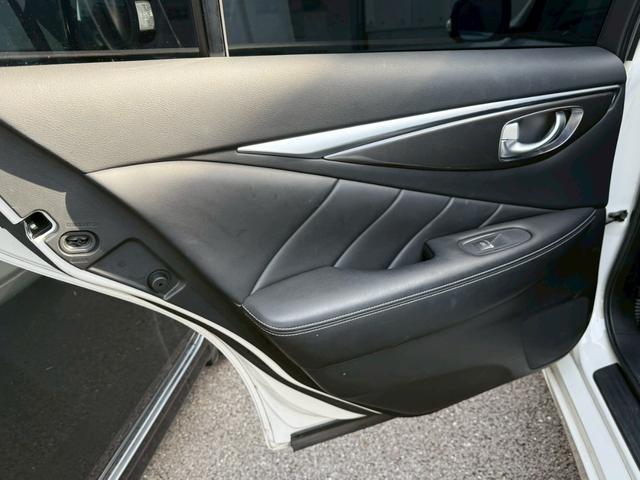 スカイライン ２００ＧＴ－ｔタイプＰ　禁煙車　黒革シート　メーカーナビ　アラウンドビューモニター　ＬＥＤヘッドライト　ドライブレコーダー　ＥＴＣ　フルセグＴＶ　Ｂｌｕｅｔｏｏｔｈ　スマートキー　前席シートヒーター　パワーシート（57枚目）