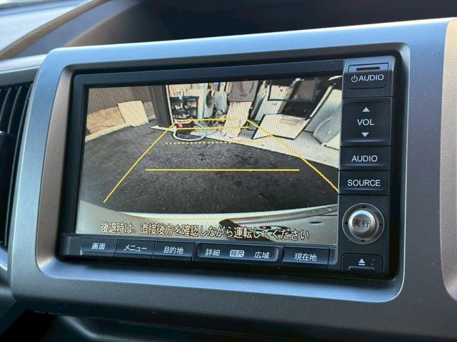 ステップワゴンスパーダ Ｚ　インターナビセレクション　禁煙車　後席モニター　両側電動スライドドア　純正ＨＤＤナビ　ＨＩＤヘッドライト　純正１７インチアルミホイール　ビルトインＥＴＣ　クルーズコントロール　スマートキー　ステアリングスイッチ（6枚目）