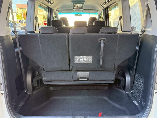 ステップワゴンスパーダ Ｚ　インターナビセレクション　禁煙車　後席モニター　両側電動スライドドア　純正ＨＤＤナビ　ＨＩＤヘッドライト　純正１７インチアルミホイール　ビルトインＥＴＣ　クルーズコントロール　スマートキー　ステアリングスイッチ（16枚目）