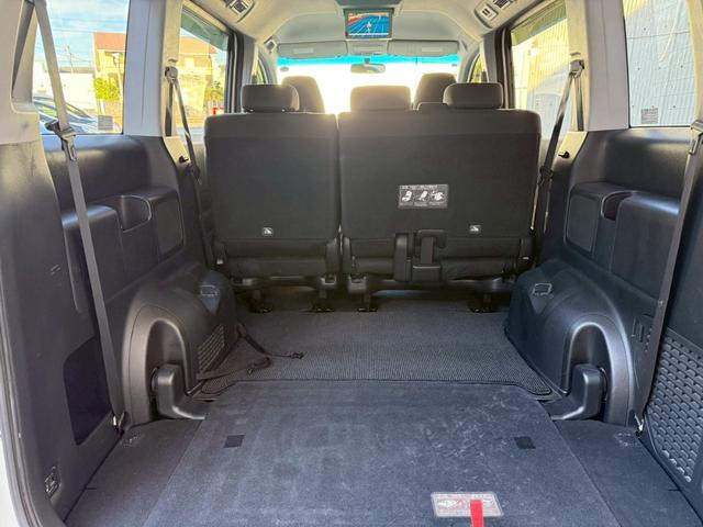 ステップワゴンスパーダ Ｚ　インターナビセレクション　禁煙車　後席モニター　両側電動スライドドア　純正ＨＤＤナビ　ＨＩＤヘッドライト　純正１７インチアルミホイール　ビルトインＥＴＣ　クルーズコントロール　スマートキー　ステアリングスイッチ（17枚目）