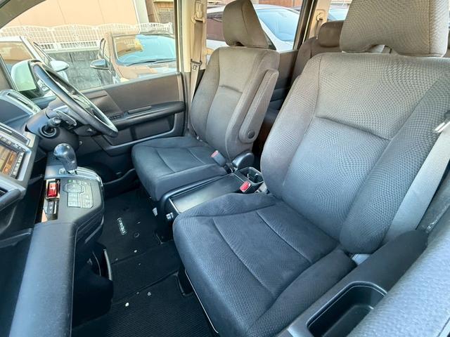 ステップワゴンスパーダ Ｚ　インターナビセレクション　禁煙車　後席モニター　両側電動スライドドア　純正ＨＤＤナビ　ＨＩＤヘッドライト　純正１７インチアルミホイール　ビルトインＥＴＣ　クルーズコントロール　スマートキー　ステアリングスイッチ（20枚目）