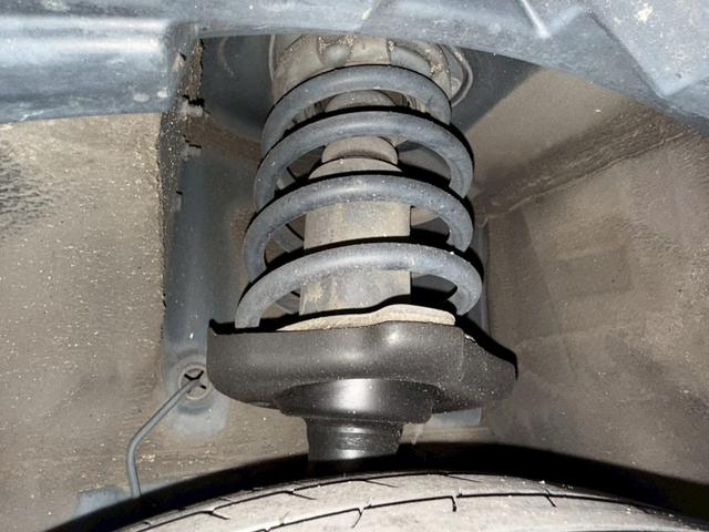 ステップワゴンスパーダ Ｚ　インターナビセレクション　禁煙車　後席モニター　両側電動スライドドア　純正ＨＤＤナビ　ＨＩＤヘッドライト　純正１７インチアルミホイール　ビルトインＥＴＣ　クルーズコントロール　スマートキー　ステアリングスイッチ（22枚目）