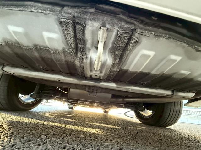 ステップワゴンスパーダ Ｚ　インターナビセレクション　禁煙車　後席モニター　両側電動スライドドア　純正ＨＤＤナビ　ＨＩＤヘッドライト　純正１７インチアルミホイール　ビルトインＥＴＣ　クルーズコントロール　スマートキー　ステアリングスイッチ（23枚目）