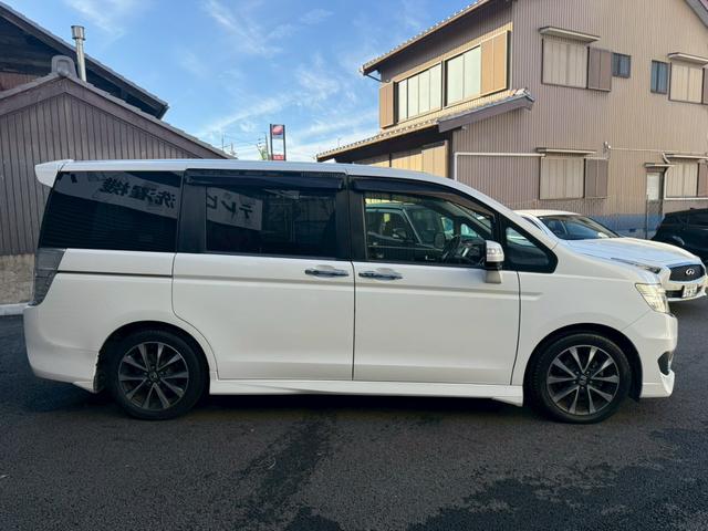 ステップワゴンスパーダ Ｚ　インターナビセレクション　禁煙車　後席モニター　両側電動スライドドア　純正ＨＤＤナビ　ＨＩＤヘッドライト　純正１７インチアルミホイール　ビルトインＥＴＣ　クルーズコントロール　スマートキー　ステアリングスイッチ（27枚目）