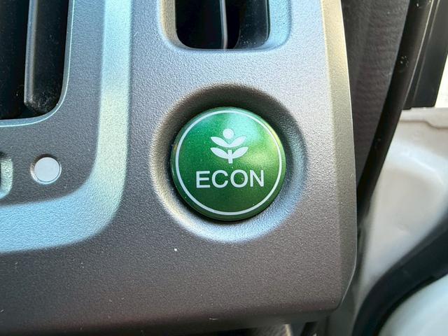 ステップワゴンスパーダ Ｚ　インターナビセレクション　禁煙車　後席モニター　両側電動スライドドア　純正ＨＤＤナビ　ＨＩＤヘッドライト　純正１７インチアルミホイール　ビルトインＥＴＣ　クルーズコントロール　スマートキー　ステアリングスイッチ（40枚目）