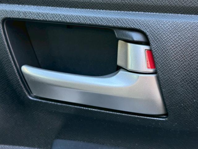 ステップワゴンスパーダ Ｚ　インターナビセレクション　禁煙車　後席モニター　両側電動スライドドア　純正ＨＤＤナビ　ＨＩＤヘッドライト　純正１７インチアルミホイール　ビルトインＥＴＣ　クルーズコントロール　スマートキー　ステアリングスイッチ（45枚目）