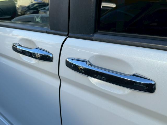 ステップワゴンスパーダ Ｚ　インターナビセレクション　禁煙車　後席モニター　両側電動スライドドア　純正ＨＤＤナビ　ＨＩＤヘッドライト　純正１７インチアルミホイール　ビルトインＥＴＣ　クルーズコントロール　スマートキー　ステアリングスイッチ（63枚目）