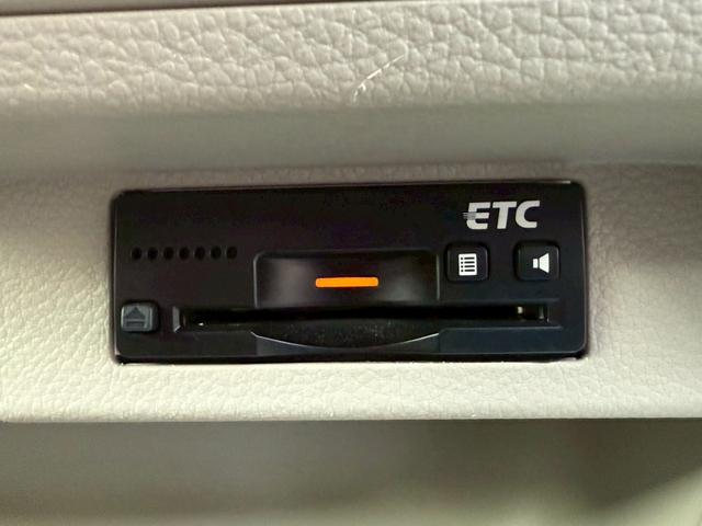 アルトラパン X 禁煙車 全方位モニター付メーカーナビ ビルトインETC ドライブレコーダー フルセグ Bluetooth HIDヘッドライト ツートンカラー 衝突軽減 純正アルミホイール スマートキー シートヒーター(11枚目)