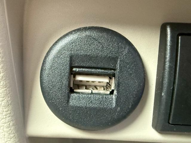 アルトラパン X 禁煙車 全方位モニター付メーカーナビ ビルトインETC ドライブレコーダー フルセグ Bluetooth HIDヘッドライト ツートンカラー 衝突軽減 純正アルミホイール スマートキー シートヒーター(42枚目)