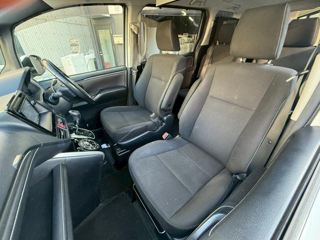 エスクァイア Xi 禁煙車 後席モニター 両側電動スライドドア 純正SDナビ LEDヘッドライト フルセグTV Bluetooth バックモニター スマートキー プッシュスタート ETC ドライブレコーダー フォグ(19枚目)