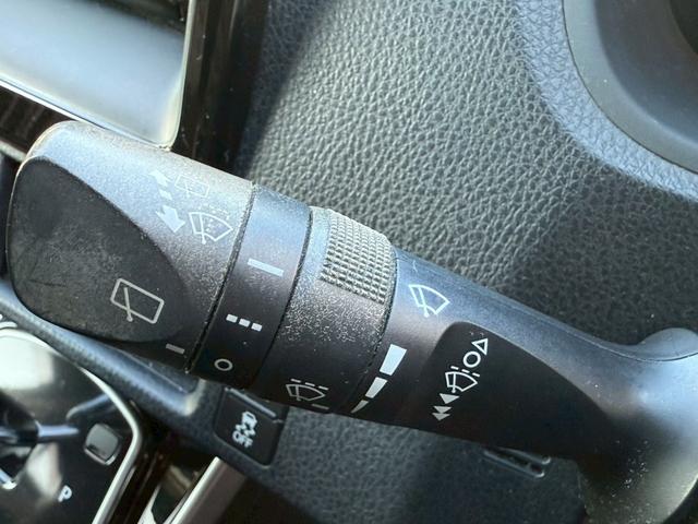 エスクァイア Xi 禁煙車 後席モニター 両側電動スライドドア 純正SDナビ LEDヘッドライト フルセグTV Bluetooth バックモニター スマートキー プッシュスタート ETC ドライブレコーダー フォグ(33枚目)