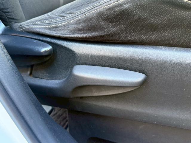 エスクァイア Xi 禁煙車 後席モニター 両側電動スライドドア 純正SDナビ LEDヘッドライト フルセグTV Bluetooth バックモニター スマートキー プッシュスタート ETC ドライブレコーダー フォグ(47枚目)