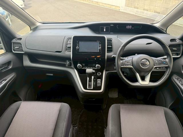 セレナ ハイウェイスター　禁煙車　両側電動スライドドア　純正ＳＤナビ　アラウンドビューモニター　プロパイロット　フルセグ　Ｂｌｕｅｔｏｏｔｈ　スマートミラー　ＥＴＣ　衝突軽減　スマートキー　セーフティパックＢ　電子パーキング（2枚目）