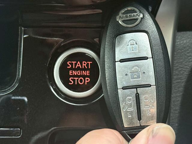 セレナ ハイウェイスター　禁煙車　両側電動スライドドア　純正ＳＤナビ　アラウンドビューモニター　プロパイロット　フルセグ　Ｂｌｕｅｔｏｏｔｈ　スマートミラー　ＥＴＣ　衝突軽減　スマートキー　セーフティパックＢ　電子パーキング（10枚目）