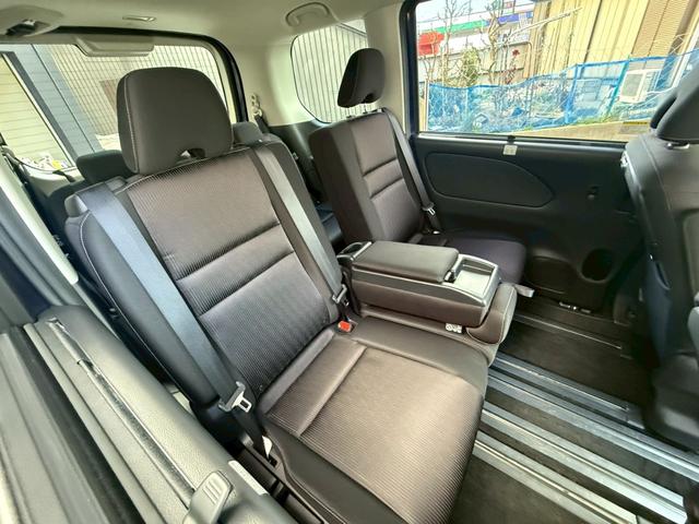 セレナ ハイウェイスター　禁煙車　両側電動スライドドア　純正ＳＤナビ　アラウンドビューモニター　プロパイロット　フルセグ　Ｂｌｕｅｔｏｏｔｈ　スマートミラー　ＥＴＣ　衝突軽減　スマートキー　セーフティパックＢ　電子パーキング（13枚目）