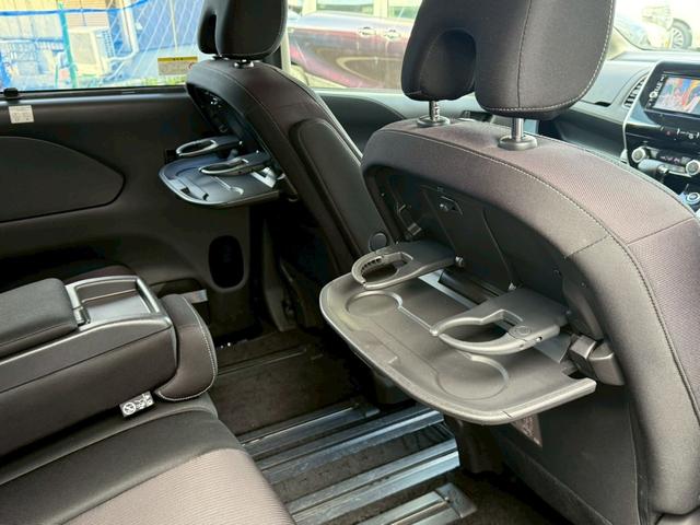 セレナ ハイウェイスター　禁煙車　両側電動スライドドア　純正ＳＤナビ　アラウンドビューモニター　プロパイロット　フルセグ　Ｂｌｕｅｔｏｏｔｈ　スマートミラー　ＥＴＣ　衝突軽減　スマートキー　セーフティパックＢ　電子パーキング（51枚目）