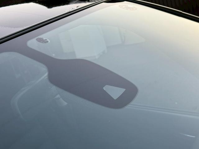 セレナ ハイウェイスター　禁煙車　後席モニター　電動スライドドア　純正９型ナビ　アラウンドビューモニター　ＥＴＣ　Ｂｌｕｅｔｏｏｔｈ　フルセグ　衝突軽減システム　リアオートエアコン　クルーズコントロール　スマートキー（9枚目）