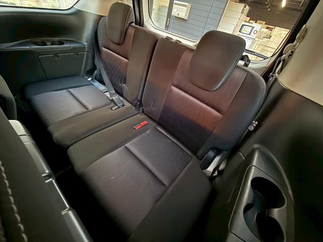 セレナ ハイウェイスター　禁煙車　後席モニター　電動スライドドア　純正９型ナビ　アラウンドビューモニター　ＥＴＣ　Ｂｌｕｅｔｏｏｔｈ　フルセグ　衝突軽減システム　リアオートエアコン　クルーズコントロール　スマートキー（17枚目）