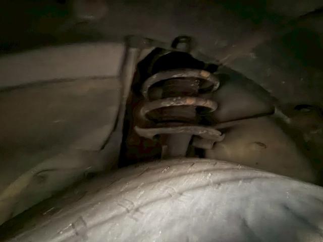 セレナ ハイウェイスター　禁煙車　後席モニター　電動スライドドア　純正９型ナビ　アラウンドビューモニター　ＥＴＣ　Ｂｌｕｅｔｏｏｔｈ　フルセグ　衝突軽減システム　リアオートエアコン　クルーズコントロール　スマートキー（21枚目）