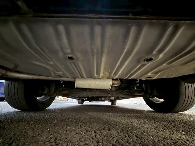 セレナ ハイウェイスター　禁煙車　後席モニター　電動スライドドア　純正９型ナビ　アラウンドビューモニター　ＥＴＣ　Ｂｌｕｅｔｏｏｔｈ　フルセグ　衝突軽減システム　リアオートエアコン　クルーズコントロール　スマートキー（22枚目）