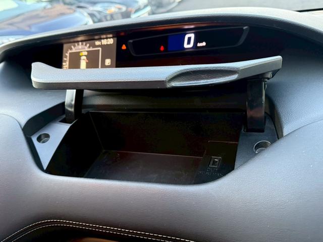 セレナ ハイウェイスター　禁煙車　後席モニター　電動スライドドア　純正９型ナビ　アラウンドビューモニター　ＥＴＣ　Ｂｌｕｅｔｏｏｔｈ　フルセグ　衝突軽減システム　リアオートエアコン　クルーズコントロール　スマートキー（51枚目）