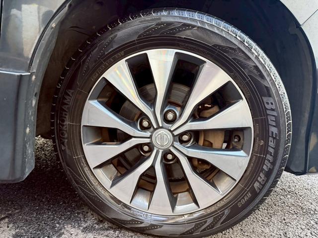 セレナ ハイウェイスター　禁煙車　後席モニター　電動スライドドア　純正９型ナビ　アラウンドビューモニター　ＥＴＣ　Ｂｌｕｅｔｏｏｔｈ　フルセグ　衝突軽減システム　リアオートエアコン　クルーズコントロール　スマートキー（69枚目）