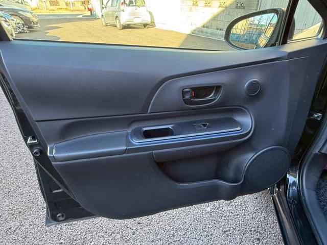 アクア Ｓ　中期モデル　禁煙車　スマートキー　ＬＥＤヘッドライト　ＳＤナビ　バックモニター　ＥＴＣ　Ｂｌｕｅｔｏｏｔｈ　フルセグ　ミュージックサーバー　プッシュスタート　ステアリングスイッチ　オートエアコン（58枚目）