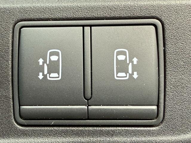 セレナ ハイウェイスター　禁煙車　後席モニター　両側電動スライドドア　純正９型ナビ　ＬＥＤヘッドライト　アラウンドビューモニター　リアオートエアコン　フルセグ　Ｂｌｕｅｔｏｏｔｈ　ＥＴＣ　衝突軽減システム　スマートキー（4枚目）