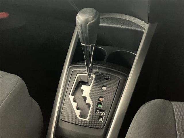 カローラフィールダー １．５Ｇ　リヤカメラ　ＥＳＣ　地デジ　Ｗエアバック　スマートキー＆プッシュスタート　サイドエアバッグ　ワイヤレスキー　ＡＢＳ　フルオートエアコン　パワーステアリング　パワーウインドウ　メモリーナビゲーション（16枚目）