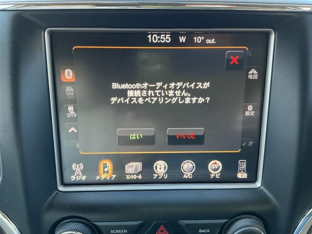 ジープ・グランドチェロキー リミテッド　８ＡＴ　４ＷＤ　マイナーチェンジ＆エアサスモデル・オプションカラー・ＥＴＣ・フロントベンチレーション・ステアリングヒーター・ＤＴＶチューナー・パワーテールゲート・バックカメラ・クルーズコントロール（18枚目）