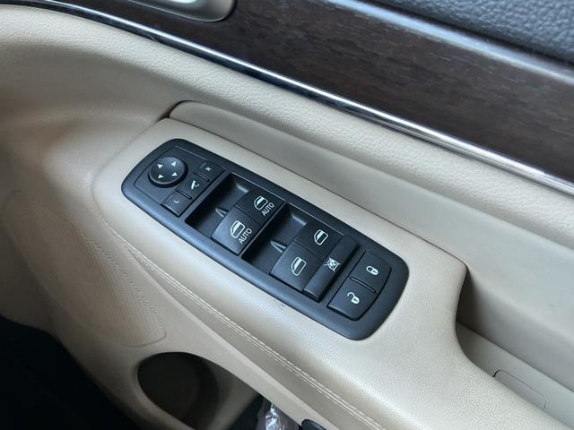 ジープ・グランドチェロキー リミテッド　８ＡＴ　４ＷＤ　マイナーチェンジ＆エアサスモデル・オプションカラー・ＥＴＣ・フロントベンチレーション・ステアリングヒーター・ＤＴＶチューナー・パワーテールゲート・バックカメラ・クルーズコントロール（23枚目）
