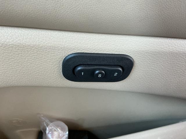 ジープ・グランドチェロキー リミテッド　８ＡＴ　４ＷＤ　マイナーチェンジ＆エアサスモデル・オプションカラー・ＥＴＣ・フロントベンチレーション・ステアリングヒーター・ＤＴＶチューナー・パワーテールゲート・バックカメラ・クルーズコントロール（25枚目）