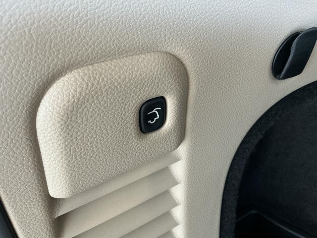 ジープ・グランドチェロキー リミテッド　８ＡＴ　４ＷＤ　マイナーチェンジ＆エアサスモデル・オプションカラー・ＥＴＣ・フロントベンチレーション・ステアリングヒーター・ＤＴＶチューナー・パワーテールゲート・バックカメラ・クルーズコントロール（32枚目）