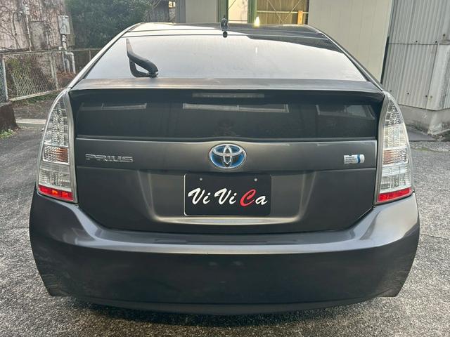 プリウス S LEDエディション 禁煙車・ユーザー買取・ナビ・バックカメラ・Bluetooth・ETC・白シート・ステアリングリモコン・プッシュスタート・社外アルミ18インチ・ダウンサス(6枚目)