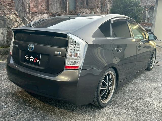 プリウス S LEDエディション 禁煙車・ユーザー買取・ナビ・バックカメラ・Bluetooth・ETC・白シート・ステアリングリモコン・プッシュスタート・社外アルミ18インチ・ダウンサス(7枚目)