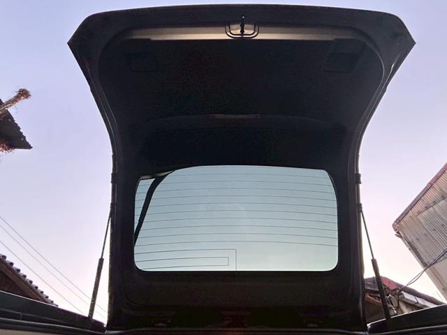 プリウス S LEDエディション 禁煙車・ユーザー買取・ナビ・バックカメラ・Bluetooth・ETC・白シート・ステアリングリモコン・プッシュスタート・社外アルミ18インチ・ダウンサス(20枚目)