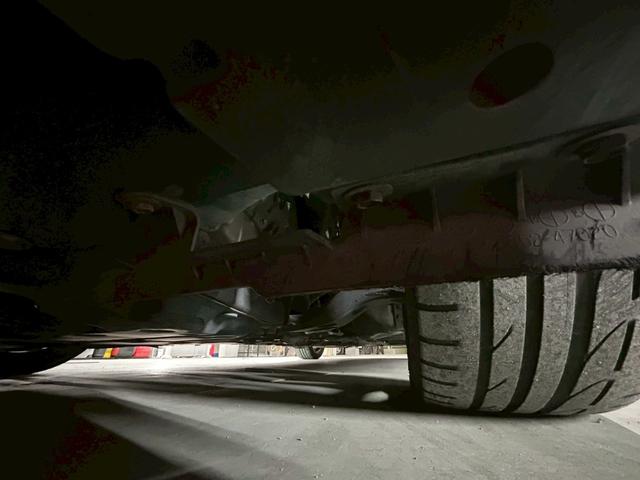 プリウス S LEDエディション 禁煙車・ユーザー買取・ナビ・バックカメラ・Bluetooth・ETC・白シート・ステアリングリモコン・プッシュスタート・社外アルミ18インチ・ダウンサス(29枚目)