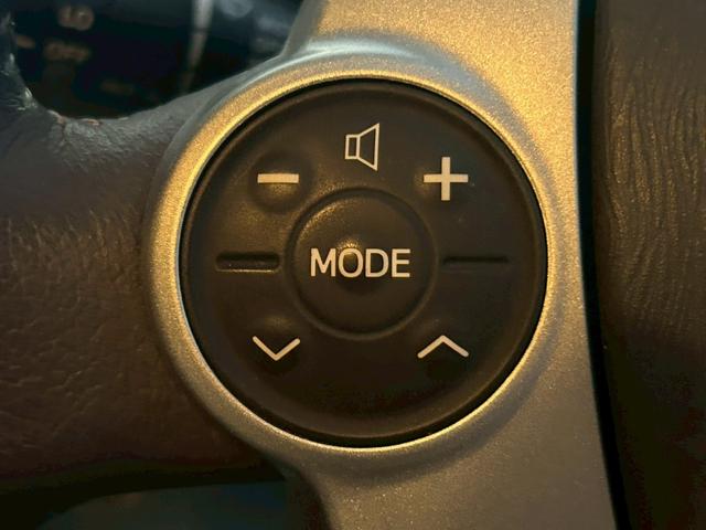 プリウス S LEDエディション 禁煙車・ユーザー買取・ナビ・バックカメラ・Bluetooth・ETC・白シート・ステアリングリモコン・プッシュスタート・社外アルミ18インチ・ダウンサス(34枚目)