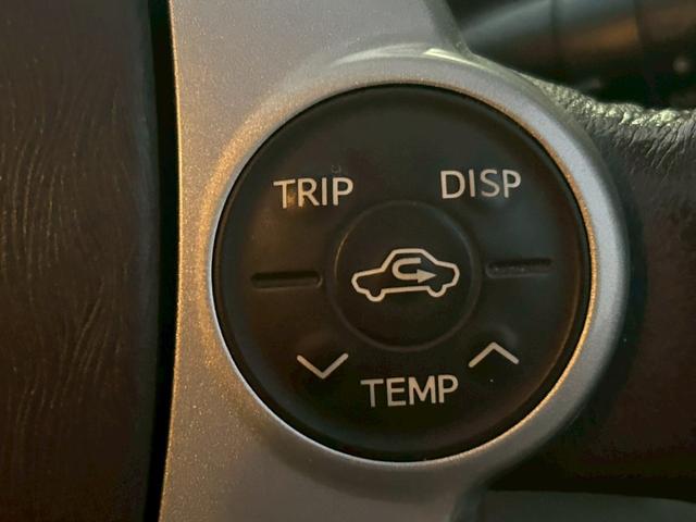 プリウス S LEDエディション 禁煙車・ユーザー買取・ナビ・バックカメラ・Bluetooth・ETC・白シート・ステアリングリモコン・プッシュスタート・社外アルミ18インチ・ダウンサス(36枚目)