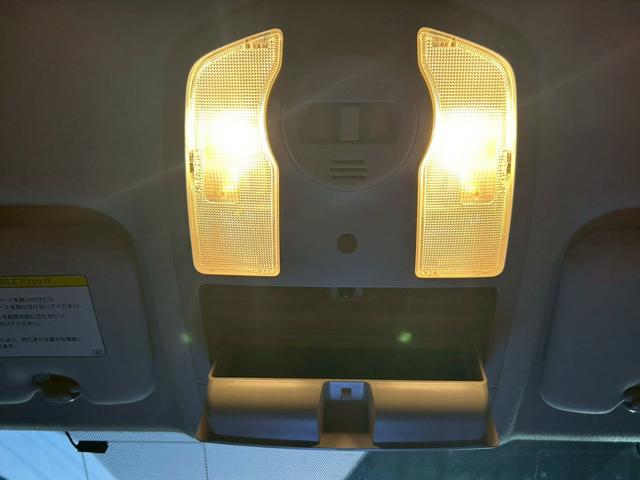 プリウス S LEDエディション 禁煙車・ユーザー買取・ナビ・バックカメラ・Bluetooth・ETC・白シート・ステアリングリモコン・プッシュスタート・社外アルミ18インチ・ダウンサス(51枚目)