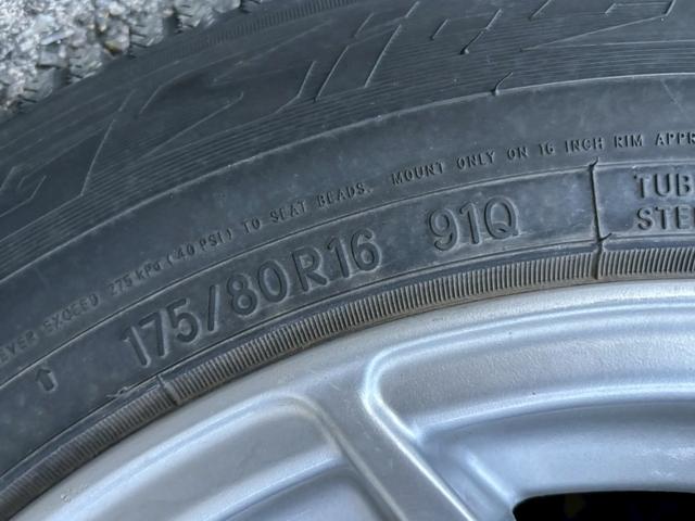 ジムニー FISフリースタイルワールドカップリミテッド 禁煙車・シートヒーター・スキッドガードバンパーアルミ縞板製・ETC・LEDヘッドライト・サイドバイザー・アルミホイール16インチ・カロッツェリアUSBオーディオ・トランスファーレバー(17枚目)