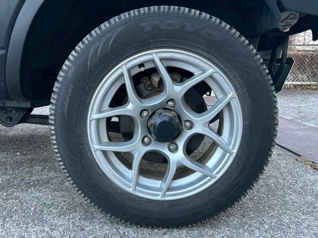 ジムニー FISフリースタイルワールドカップリミテッド 禁煙車・シートヒーター・スキッドガードバンパーアルミ縞板製・ETC・LEDヘッドライト・サイドバイザー・アルミホイール16インチ・カロッツェリアUSBオーディオ・トランスファーレバー(18枚目)