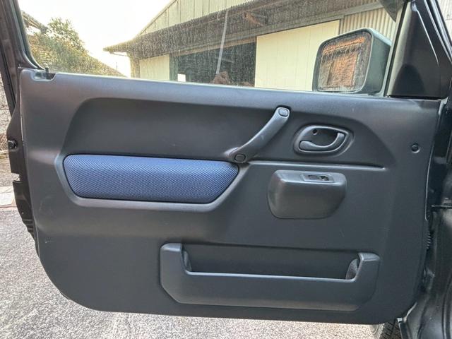 ジムニー FISフリースタイルワールドカップリミテッド 禁煙車・シートヒーター・スキッドガードバンパーアルミ縞板製・ETC・LEDヘッドライト・サイドバイザー・アルミホイール16インチ・カロッツェリアUSBオーディオ・トランスファーレバー(52枚目)