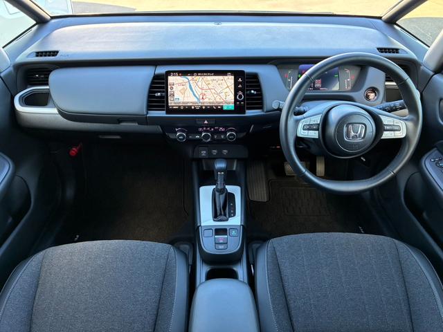 フィット e:HEVホーム LEDヘッドライト HondaCONNECTディスプレー+ETC2.0車載器 HondaSENSING(3枚目)