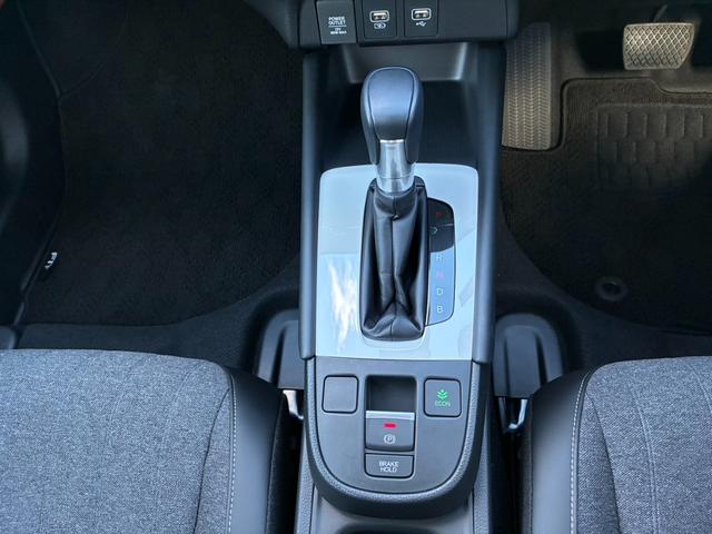 フィット e:HEVホーム LEDヘッドライト HondaCONNECTディスプレー+ETC2.0車載器 HondaSENSING(7枚目)