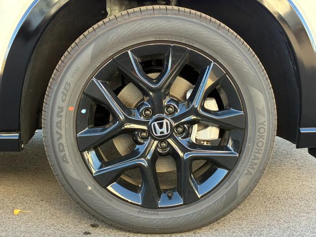 ZR-V e:HEVZ特別仕様車ブラックスタイル アダプティブドライビングビーム マルチビューカメラシステム 本革シート+運転席8ウェイ助手席4ウェイパワーシート(ドライビングポジションシステム付) 前後左右席シートヒーター(40枚目)