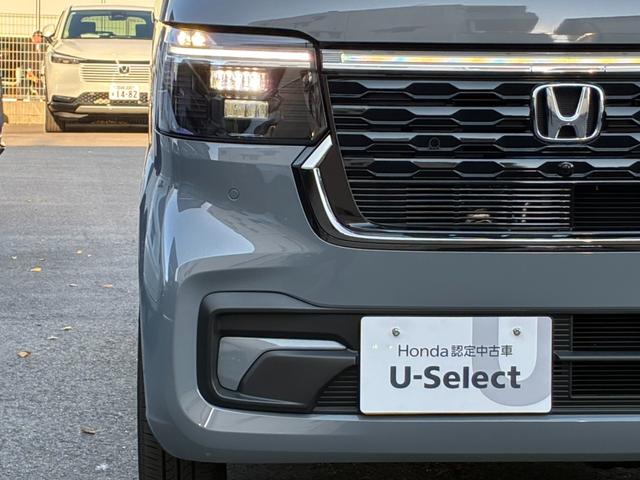 N-BOXカスタム コーディネートスタイル リア左右パワースライドドア 運転席&助手席シートヒーター コンビニフック付シートバックテーブル(運転席&助手席) 左右独立式リアセンターアームレスト グレーステッチ本革巻ス(34枚目)