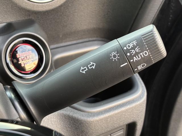 N-BOXカスタム ターボ リア左右パワースライドドア 運転席&助手席シートヒーター マルチビューカメラシステム パドルシフト 左右独立式リアセンターアームレスト シートバックテーブル 本革巻ス(26枚目)